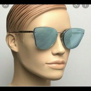 Michael Kors sunglasses used only once. I have original receipt!